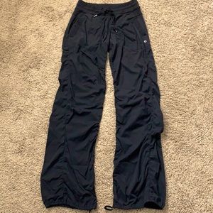 Lululemon dance pants size 6